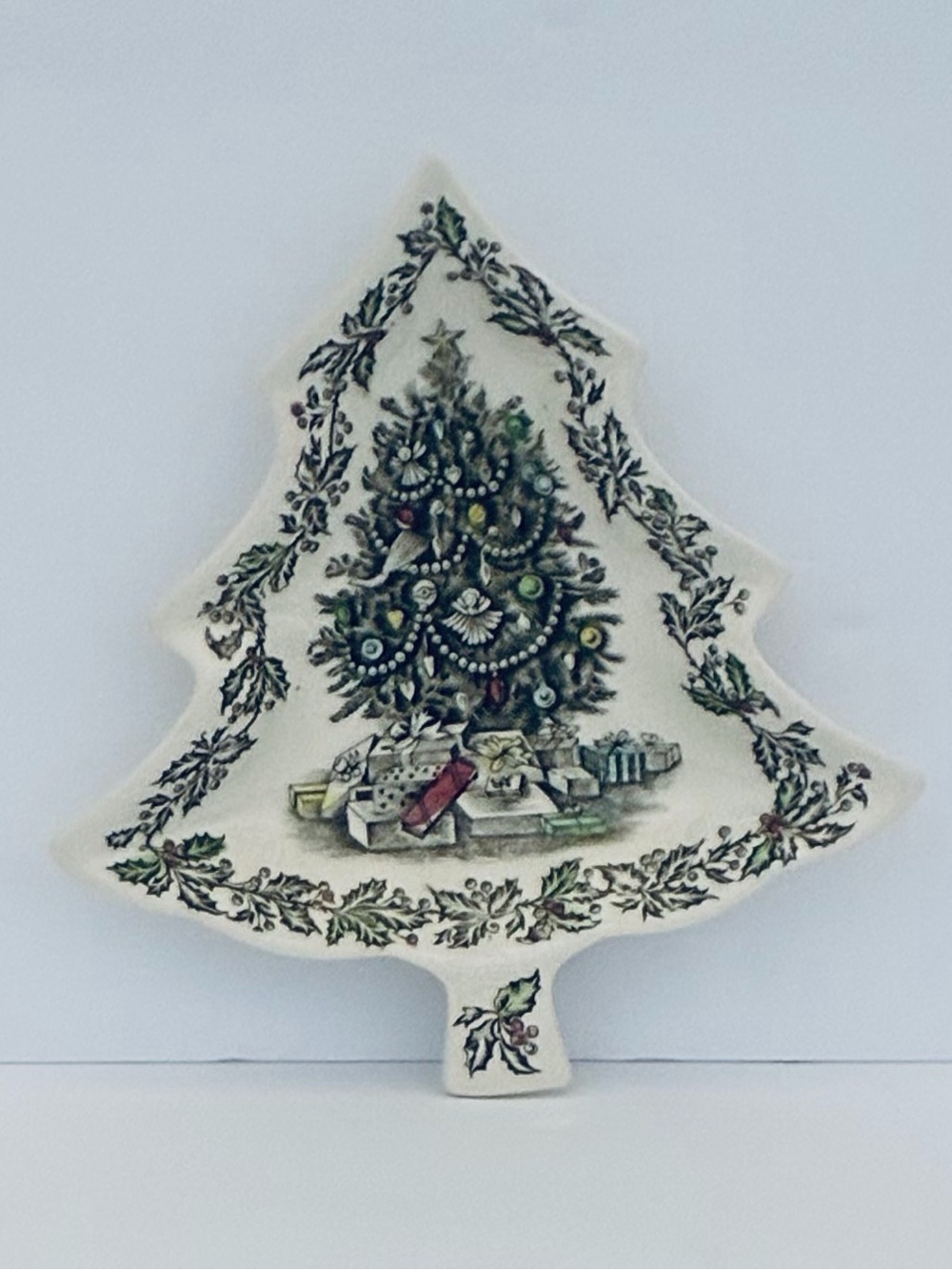 Johnson Bros Vintage Merry Christmas Tree Shaped Candy Dish 8" Made In England